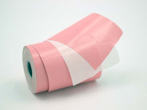 不干胶标签粘在纸箱上用水胶还是热熔胶好？